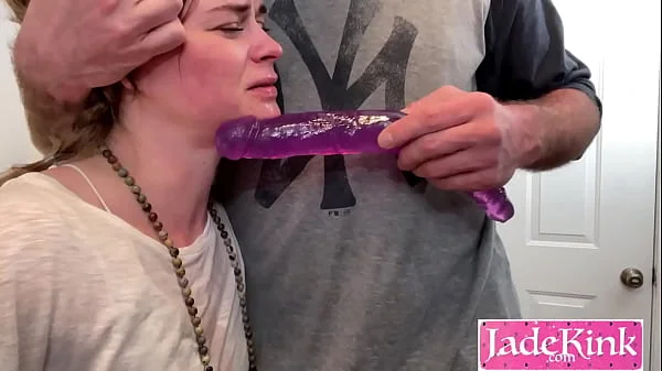 Amateur Girlfriend Extreme Deepthroat with Huge Dildo
